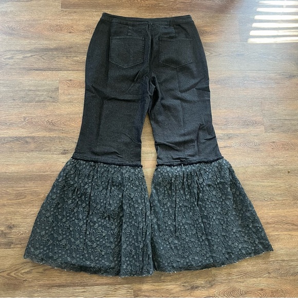 A Rare Bird NWT Bohemian Flare Lace Leg Jeans Size S/M - Picture 9 of 11